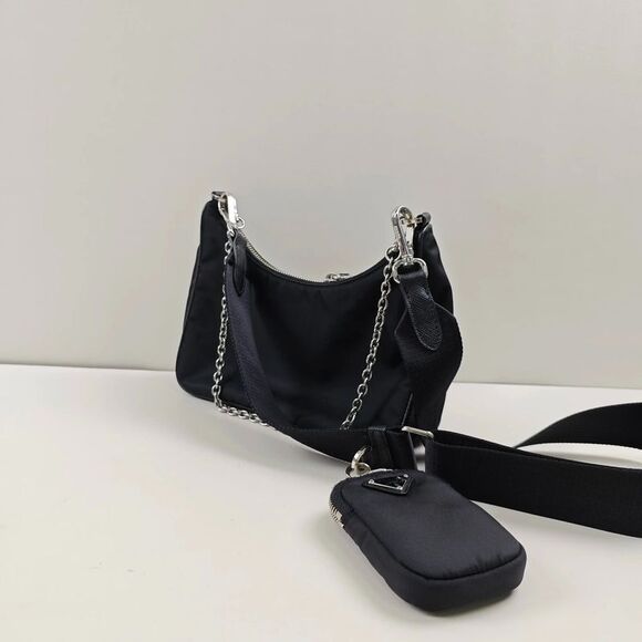 Prada Women Pre-Loved Bag Very Good Condition - Picture 5 of 9